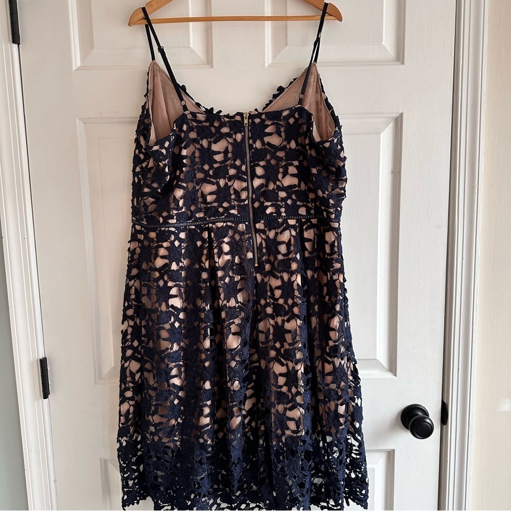 City Chic Navy Lace Midi Dress with Nude Lining - Picture 10 of 12
